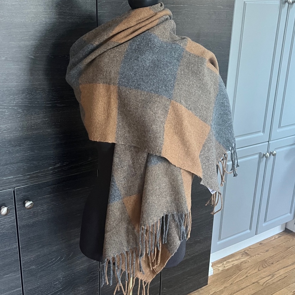 Roots Blanket Scarf